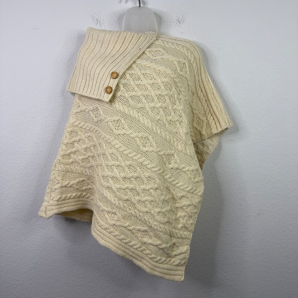 British Wool Poncho OS Wool Cream Button Chunky Cable Knit Cottage Minimalist